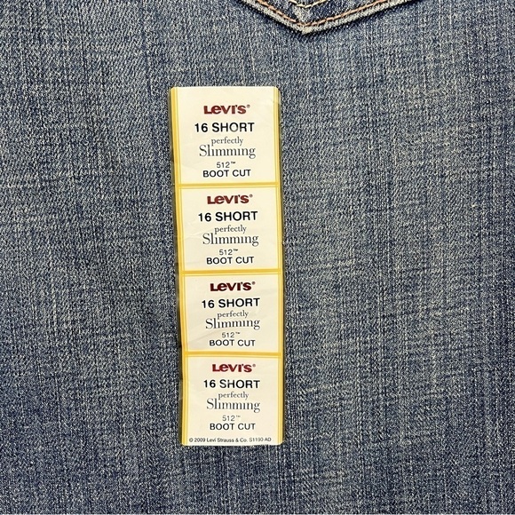 Levi 512 Perfectly Slimming Boot Cut. NWT Blue. Size 16 Short - Picture 9 of 10